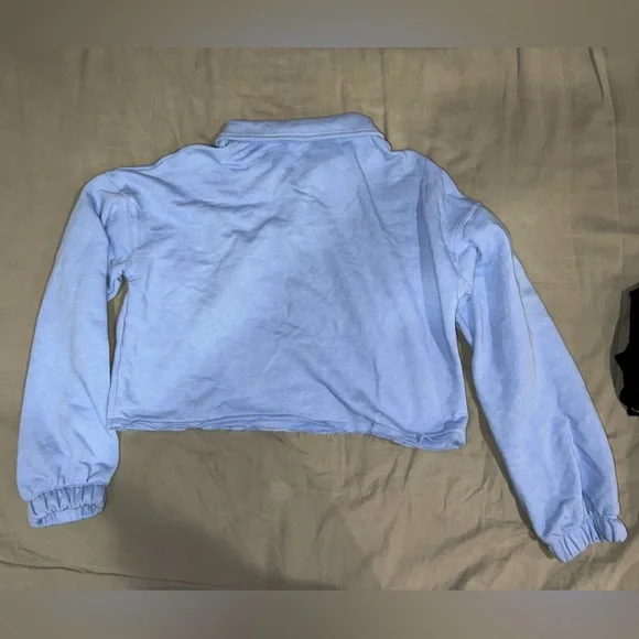 Blue cropped sweater - Picture 2 of 2